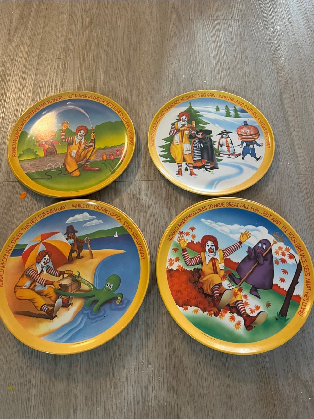 Vintage McDonald's Yellow Rimmed McDonaldland 4 Seaons Plastic Plates Set